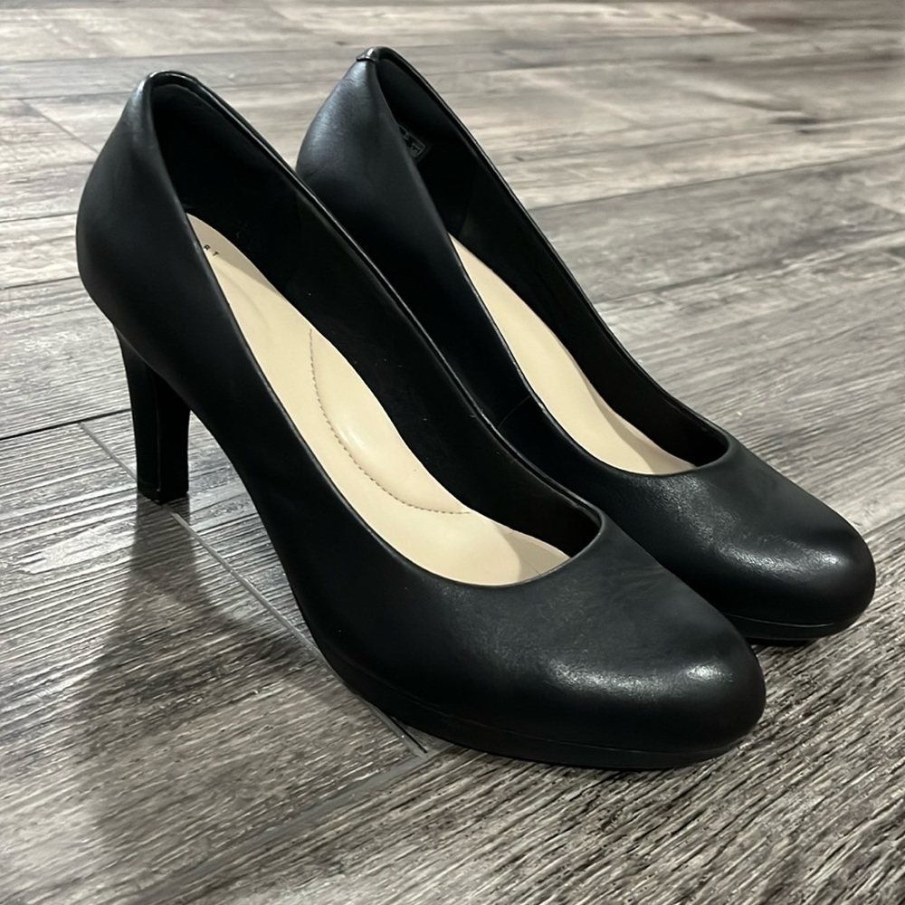 Slightly used Clark Collection heels.